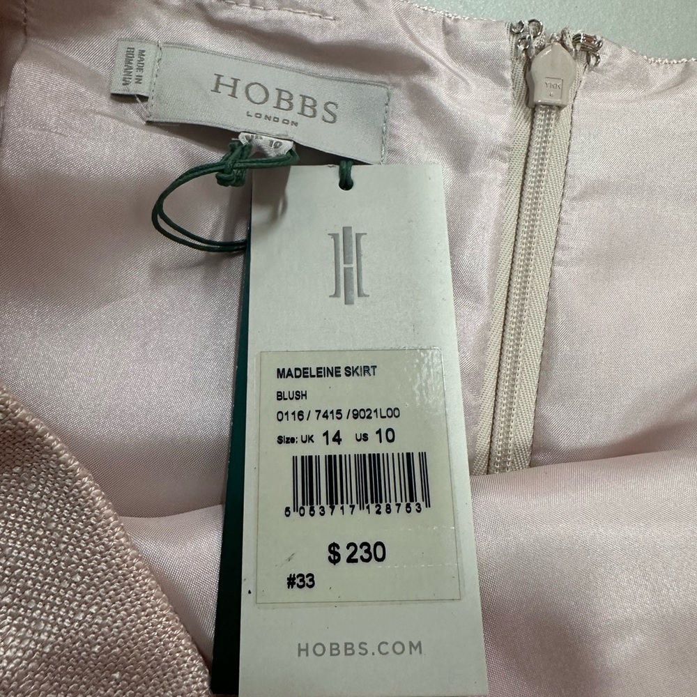NWT HOBBS London Madeline skirt size 10
Waist side to side: 16
Length: 24”
B311
